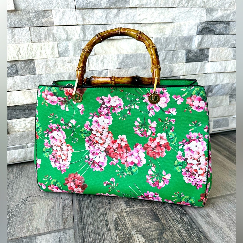 NWOT Green  Bloom Floral Women's Lightweight Faux Leather Vegan Tote Handbag